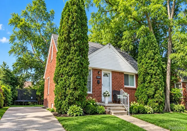 Photo 3 of Single family home for sale at 1248 Colonial Dr, Inkster, MI 48141 | MLS# 20261077717 | Listing updated on 2026-10-19