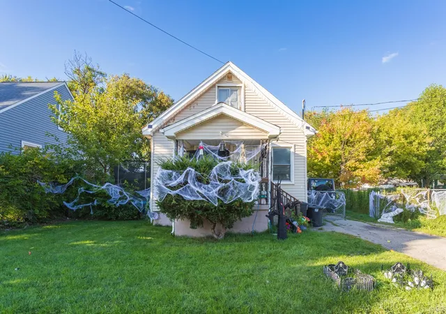 Photo 1 of Single family home for sale at 1497 Connell St, Burton, MI 48529 | MLS# 5050222978 | Listing updated on 2026-10-07