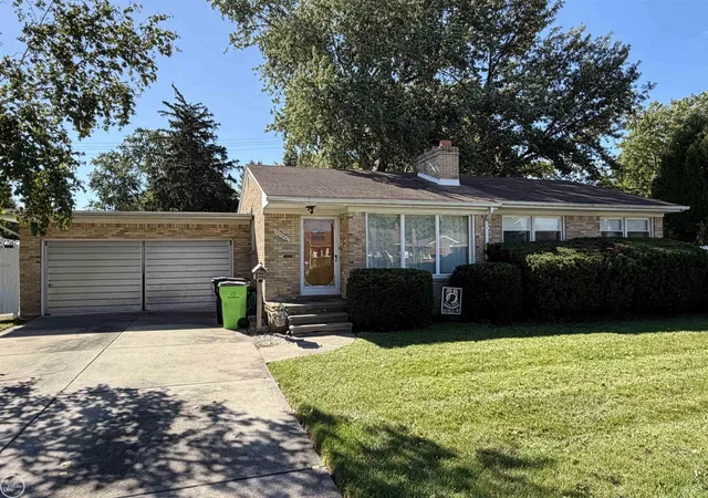 Photo 1 of Sale Pending at 16990 Martin Rd, Roseville, MI 48066 | MLS# 58050222981 | Listing updated on 2026-10-20