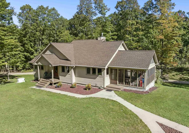 Photo 1 of Single family home for sale at 21125 Valencourt Rd, Copemish, MI 49625 | MLS# 78080073923 | Listing updated on 2026-10-09