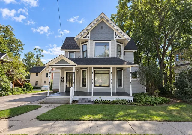 Photo 1 of Multi family home for sale at 607 W Prospect St, Marshall, MI 49068 | MLS# 66026051239 | Listing updated on 2026-10-04