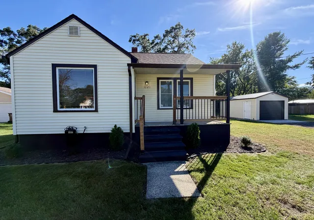 Photo 3 of Single family home for sale at 1681 Langeland Ave, Muskegon, MI 49442 | MLS# 65026051245 | Listing updated on 2026-10-15