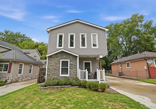 Single family home for sale at 4908 Lakeview Ave, West Bloomfield, MI 48324 | MLS# 20261077747