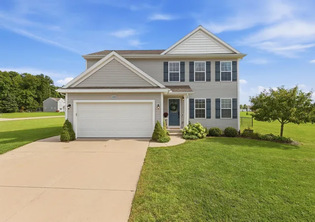 Photo 1 of Single family home for sale at 4400 Little Crk Ct Ne, Cedar Springs, MI 49319 | MLS# 65026051264 | Listing updated on 2026-10-10