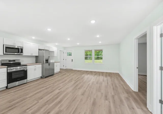 Photo 3 of Single family home for sale at 4921 River Woods Rd, Lake City, MI 49651 | MLS# 78080073928 | Listing updated on 2026-10-21