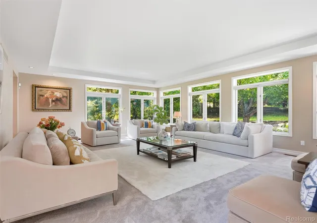 Photo 3 of Single family home for sale at 3104 Quarton Rd, Bloomfield Hills, MI 48304 | MLS# 20261077787 | Listing updated on 2026-10-24