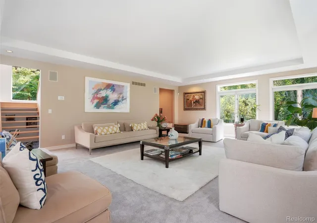 Photo 4 of Single family home for sale at 3104 Quarton Rd, Bloomfield Hills, MI 48304 | MLS# 20261077787 | Listing updated on 2026-10-24