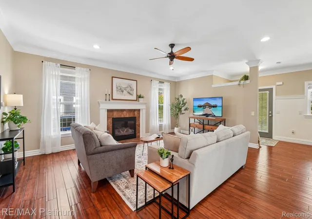 Photo 2 of Single family home for sale at 526 Kimball St, Howell, MI 48855 | MLS# 20261077806 | Listing updated on 2026-10-17