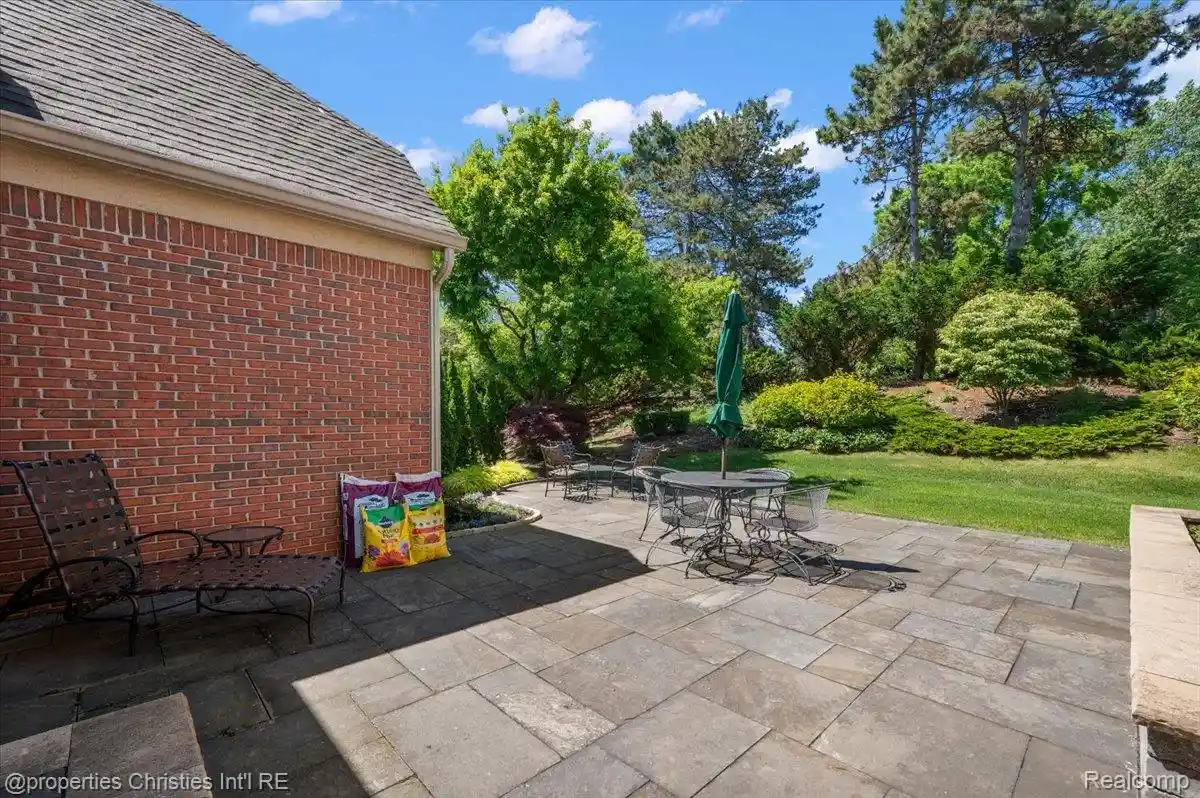 Listing Photo 85 - Condo for sale in 3021 E Ridge Ct located at 3021 E Ridge Ct, Bloomfield Hills, MI 48302 - Unit 3021 E Ridge Ct