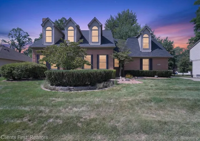 Photo 1 of Single family home for sale at 2912 Tanglewood Dr, Wayne, MI 48184 | MLS# 20261077835 | Listing updated on 2026-10-13