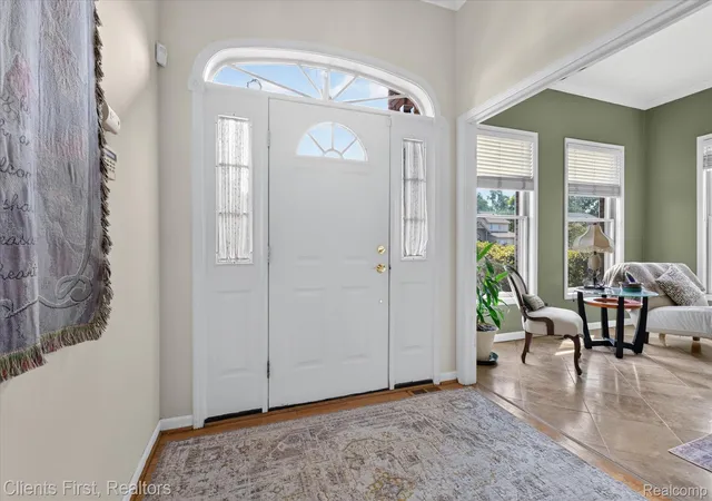 Photo 4 of Single family home for sale at 2912 Tanglewood Dr, Wayne, MI 48184 | MLS# 20261077835 | Listing updated on 2026-10-13