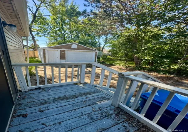 Photo 3 of Single family home for sale at 8676 Jewett Ave, Warren, MI 48089 | MLS# 20261077850 | Listing updated on 2026-10-06