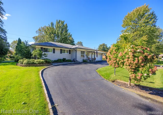 Photo 3 of Single family home for sale at 6056 Pinetree Dr, Shelby Township, MI 48316 | MLS# 20261077851 | Listing updated on 2026-10-18