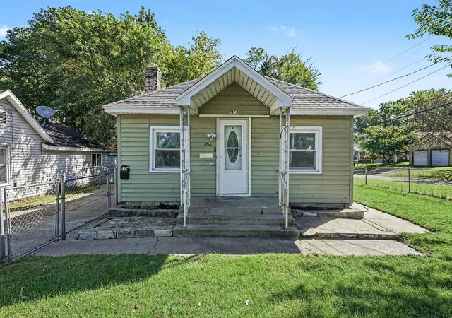 Photo 4 of Single family home for sale at 2154 Mckee Ave SW, Grand Rapids, MI 49503 | MLS# 65026051334 | Listing updated on 2026-10-22