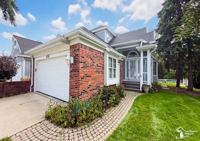 Photo 2 of Condo for sale at 204 Meadowlands Ct, Monroe, MI 48161 | MLS# 57050223023 | Listing updated on 2026-10-08