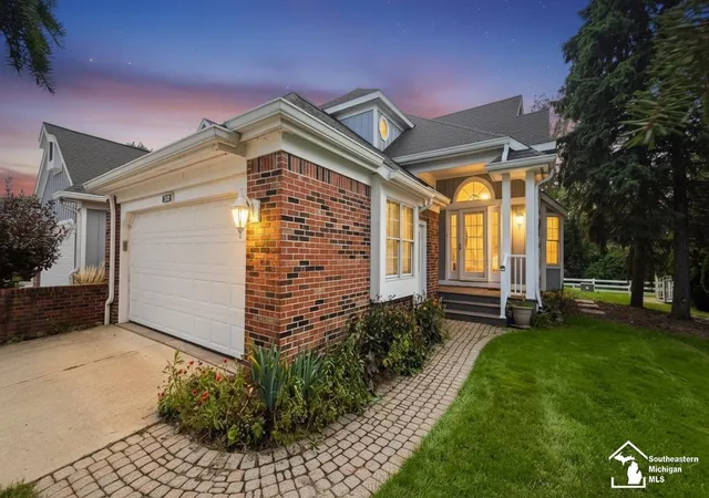 Photo 3 of Condo for sale at 204 Meadowlands Ct, Monroe, MI 48161 | MLS# 57050223023 | Listing updated on 2026-10-08