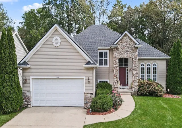 Photo 1 of Condo for sale at 3209 Jacobs Cir, Kalamazoo, MI 49009 | MLS# 66026051351 | Listing updated on 2026-10-21
