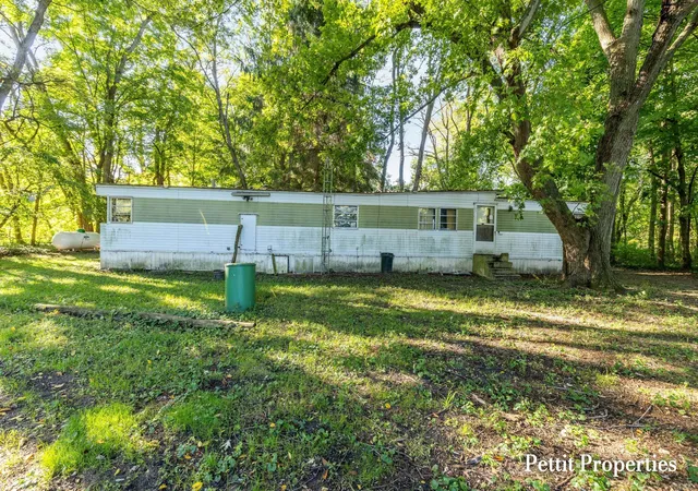 Photo 2 of Single family home for sale at 5200 Upton Rd, Hastings, MI 49058 | MLS# 65026051372 | Listing updated on 2026-10-06