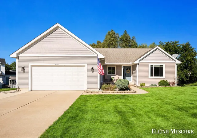 Single family home for sale at 2026 Orchard Ridge Dr NW, Grand Rapids, MI 49534 | MLS# 65026051379