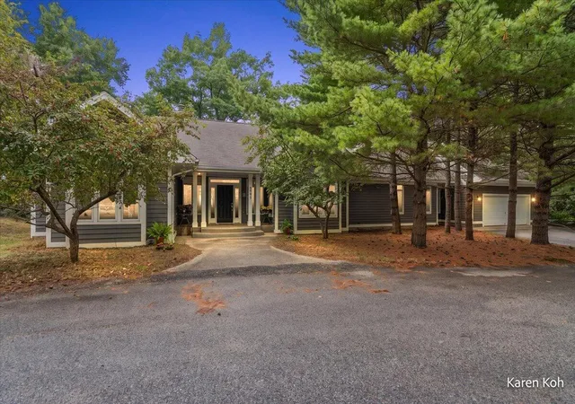 Photo 1 of Single family home for sale at 4779 N Lakeshore Rd, Mears, MI 49436 | MLS# 65026051380 | Listing updated on 2026-10-21
