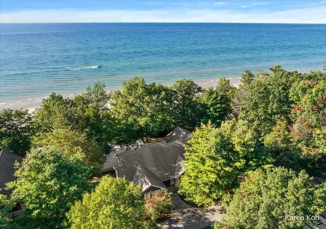 Photo 2 of Single family home for sale at 4779 N Lakeshore Rd, Mears, MI 49436 | MLS# 65026051380 | Listing updated on 2026-10-21