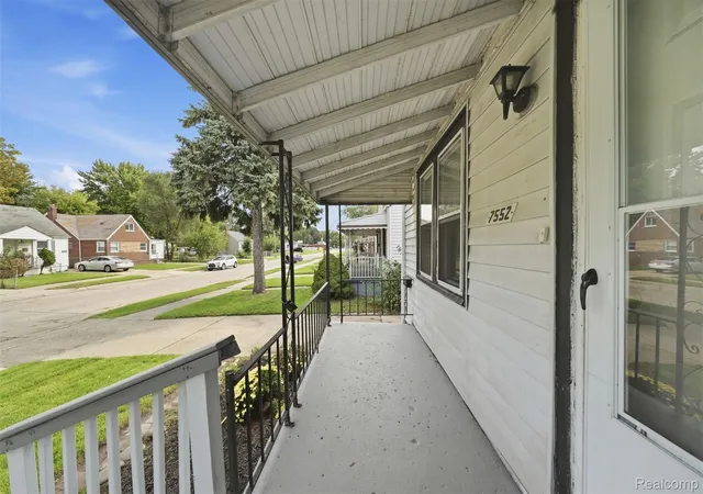 Photo 3 of Single family home for sale at 7552 Westminster Ave, Warren, MI 48091 | MLS# 20261077910 | Listing updated on 2026-10-21