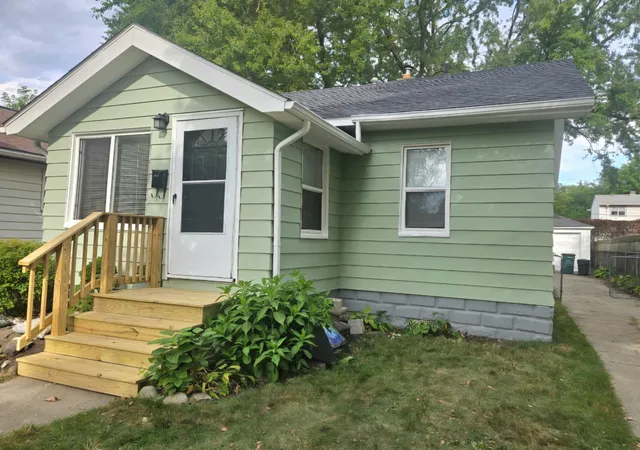 Photo 1 of Single family home for sale at 2138 Leitch Rd, Ferndale, MI 48220 | MLS# 81026051384 | Listing updated on 2026-10-15