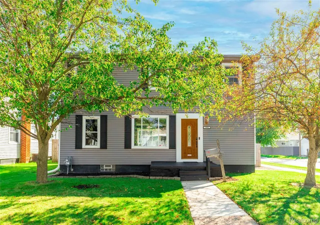 Photo 1 of Sale Pending at 13081 Cunningham St, Southgate, MI 48195 | MLS# 20261077931 | Listing updated on 2026-10-08