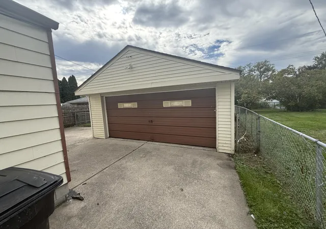 Photo 2 of Single family home for sale at 7224 William St, Taylor, MI 48180 | MLS# 81026051412 | Listing updated on 2026-10-10