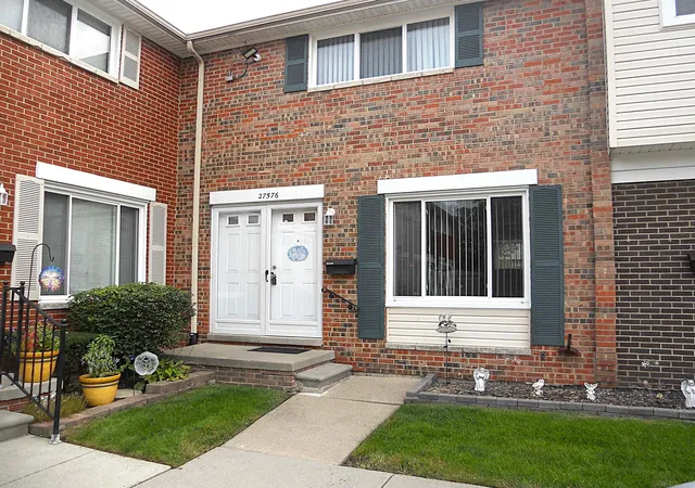 Photo 1 of Condo for sale at 27576 Evelyn Ave, Warren, MI 48093 | MLS# 58050223080 | Listing updated on 2026-10-04