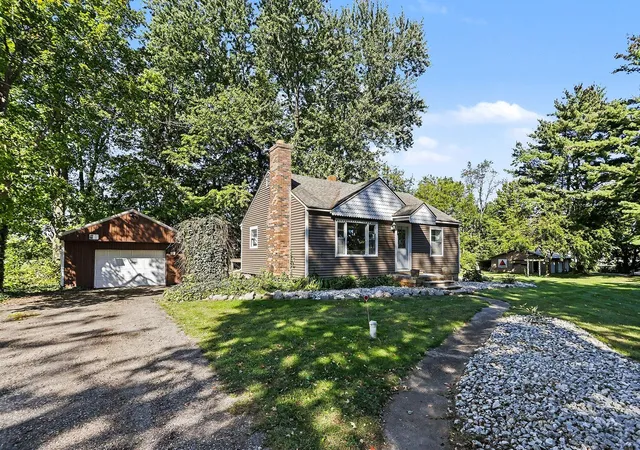 Photo 1 of Single family home for sale at 15886 Kellogg School Rd, Hickory Corners, MI 49060 | MLS# 64026051450 | Listing updated on 2026-10-15