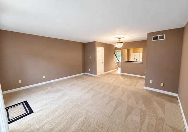 Listing Photo 5 - Condo for sale in building located at 707 Garland Cir, Kalamazoo, MI 49008