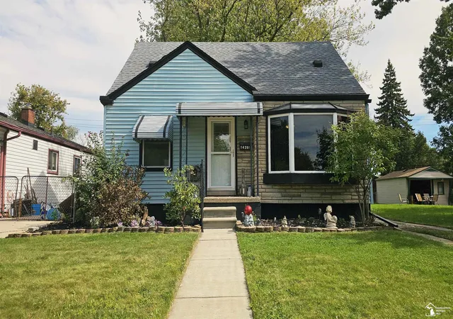 Photo 2 of Single family home for sale at 14201 Poplar St, Southgate, MI 48195 | MLS# 57050223087 | Listing updated on 2026-10-05