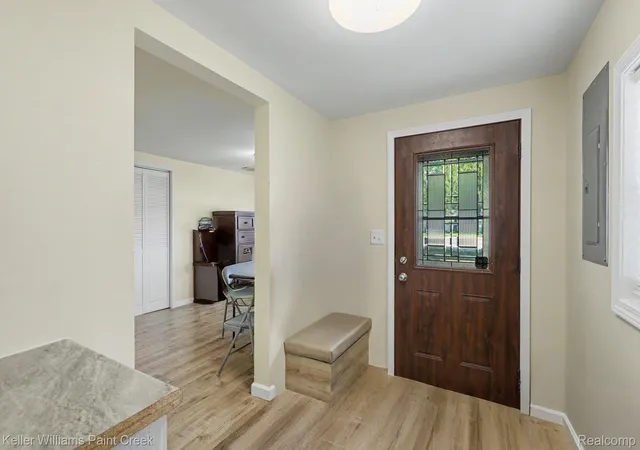 Photo 3 of Single family home for sale at 7190 Lakeshore Rd, Fort Gratiot, MI 48059 | MLS# 20261078027 | Listing updated on 2026-10-22