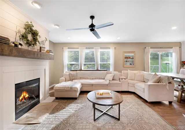 Photo 3 of Single family home for sale at 10053 Scenic Ridge Blvd, Holly, MI 48442 | MLS# 20261078030 | Listing updated on 2026-10-22