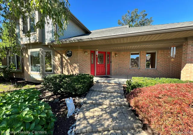 Photo 3 of Single family home for sale at 29839 Martell Ct, Novi, MI 48377 | MLS# 20261078059 | Listing updated on 2026-10-17