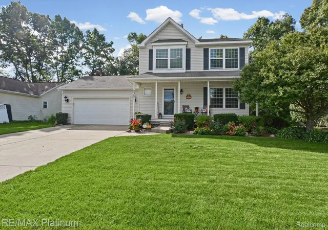 Photo 1 of Single family home for sale at 2351 Hickory Cir Dr, Howell, MI 48855 | MLS# 20261078069 | Listing updated on 2026-10-27