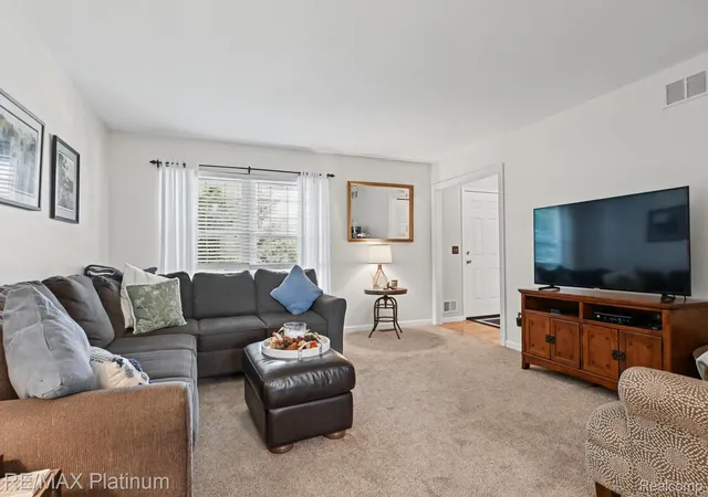 Photo 2 of Single family home for sale at 2351 Hickory Cir Dr, Howell, MI 48855 | MLS# 20261078069 | Listing updated on 2026-10-27