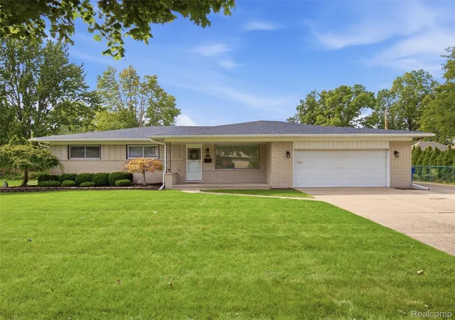 Photo 1 of Single family home for sale at 27901 Grobbel Dr, Warren, MI 48092 | MLS# 20261078072 | Listing updated on 2026-10-18