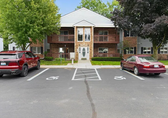 Photo 2 of Condo for sale at 1338 Shoemaker Dr, Westland, MI 48185 | MLS# 81026051497 | Listing updated on 2026-10-19