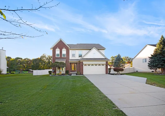 Photo 3 of Single family home for sale at 15626 Aspen Dr, Romulus, MI 48174 | MLS# 20261078103 | Listing updated on 2026-10-10