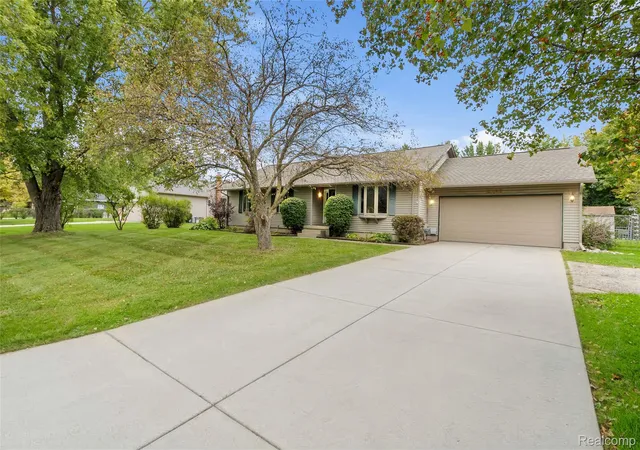 Photo 1 of Sale Pending at 2176 Oak Shade Dr, Davison, MI 48423 | MLS# 20261078107 | Listing updated on 2026-10-30