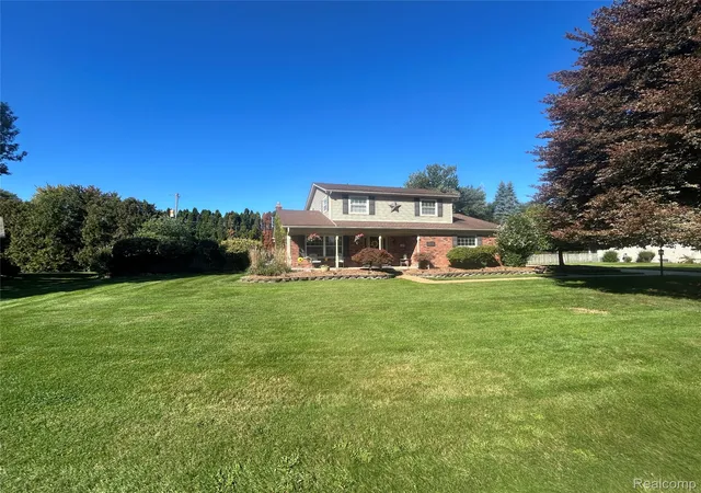 Photo 1 of Sale Pending at 18424 Hollie Dr, Macomb, MI 48044 | MLS# 20261078138 | Listing updated on 2026-10-10