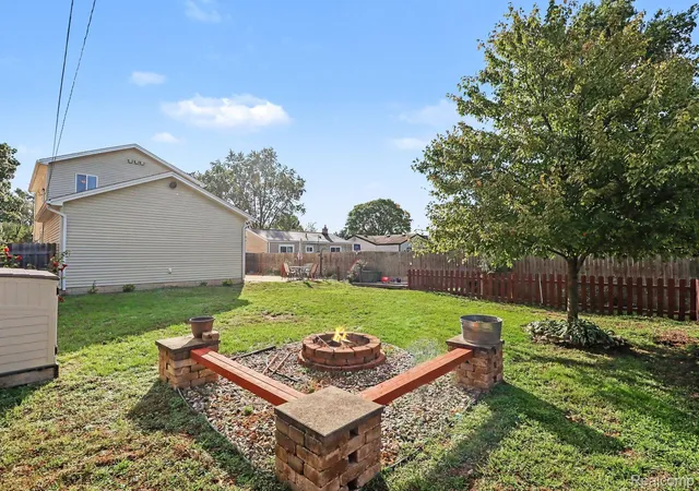 Photo 2 of Single family home for sale at 5322 Moore St, Wayne, MI 48184 | MLS# 20261078139 | Listing updated on 2026-10-10