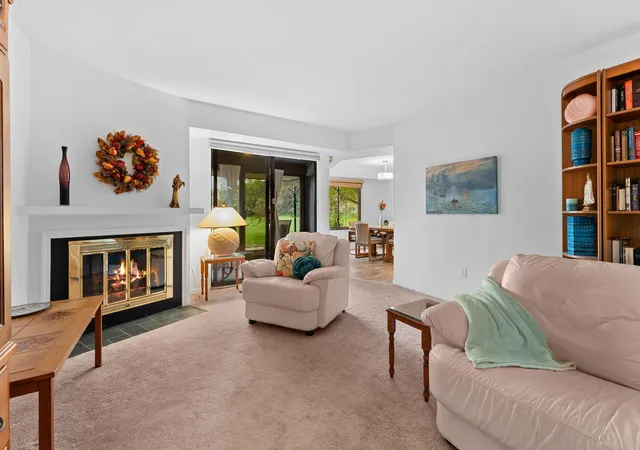 Listing Photo 4 - Condo for sale in building located at 1660 Cliffs Lndg, Ypsilanti, MI 48198 - Unit #102