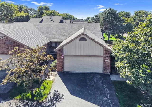 Photo 1 of Sale Pending at 46910 Country Ln #12, Macomb, MI 48044 | MLS# 20261078146 | Listing updated on 2026-10-18