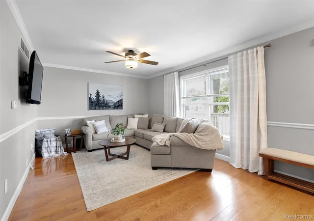 Photo 3 of Single family home for sale at 1511 E 11 Mile Rd, Madison Heights, MI 48071 | MLS# 20261078149 | Listing updated on 2026-10-17