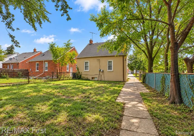 Photo 3 of Single family home for sale at 7381 Minock St, Detroit, MI 48228 | MLS# 20261078158 | Listing updated on 2026-10-18