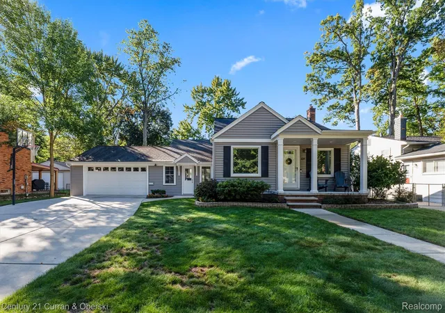 Photo 1 of Sale Pending at 629 Ellen Ave, Royal Oak, MI 48073 | MLS# 20261078167 | Listing updated on 2026-10-16