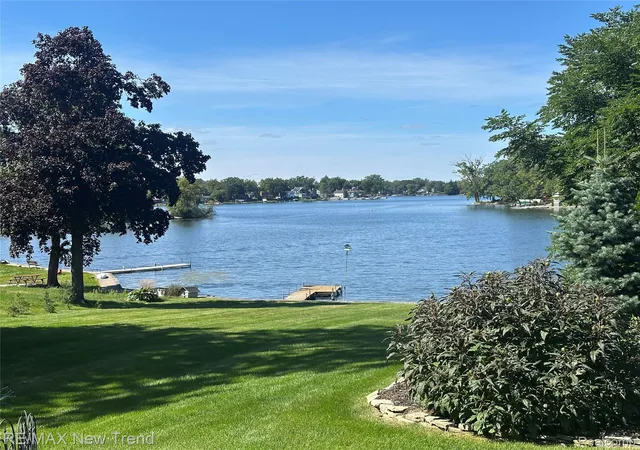 Single family home for sale at 2529 S Commerce Rd, Wolverine Lake, MI 48390 | MLS# 20261078170 | Listing updated on 2026-10-12